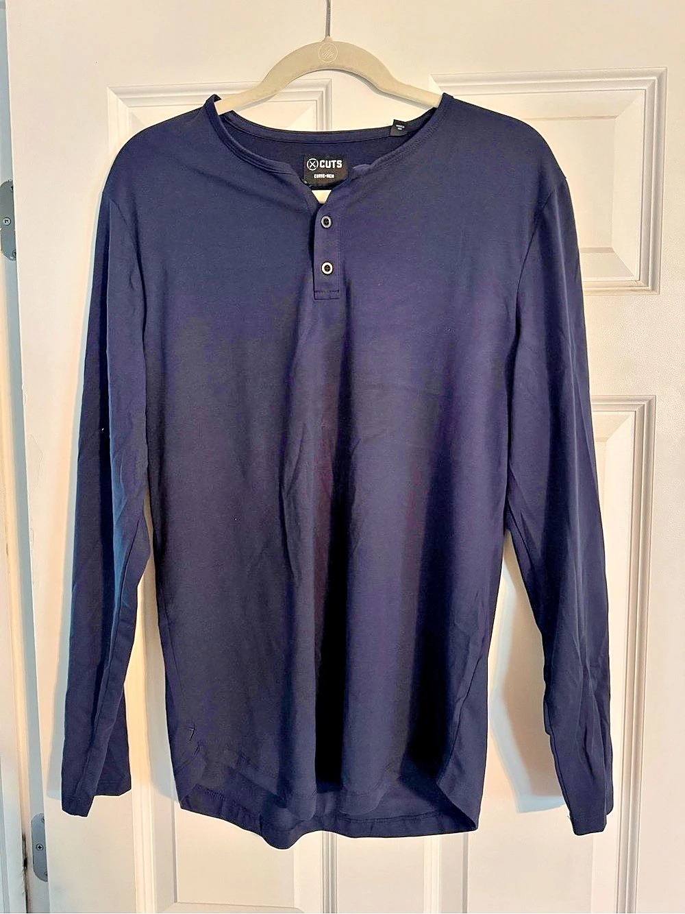 CUTS Curve-Hem Long Sleeve Shirt in Navy Blue Like New